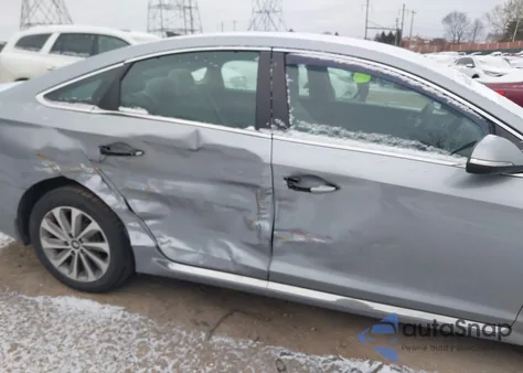 2016 Hyundai Sonata Sport z USA, uszkodzony, nr VIN 5NPE34AF4GH295463